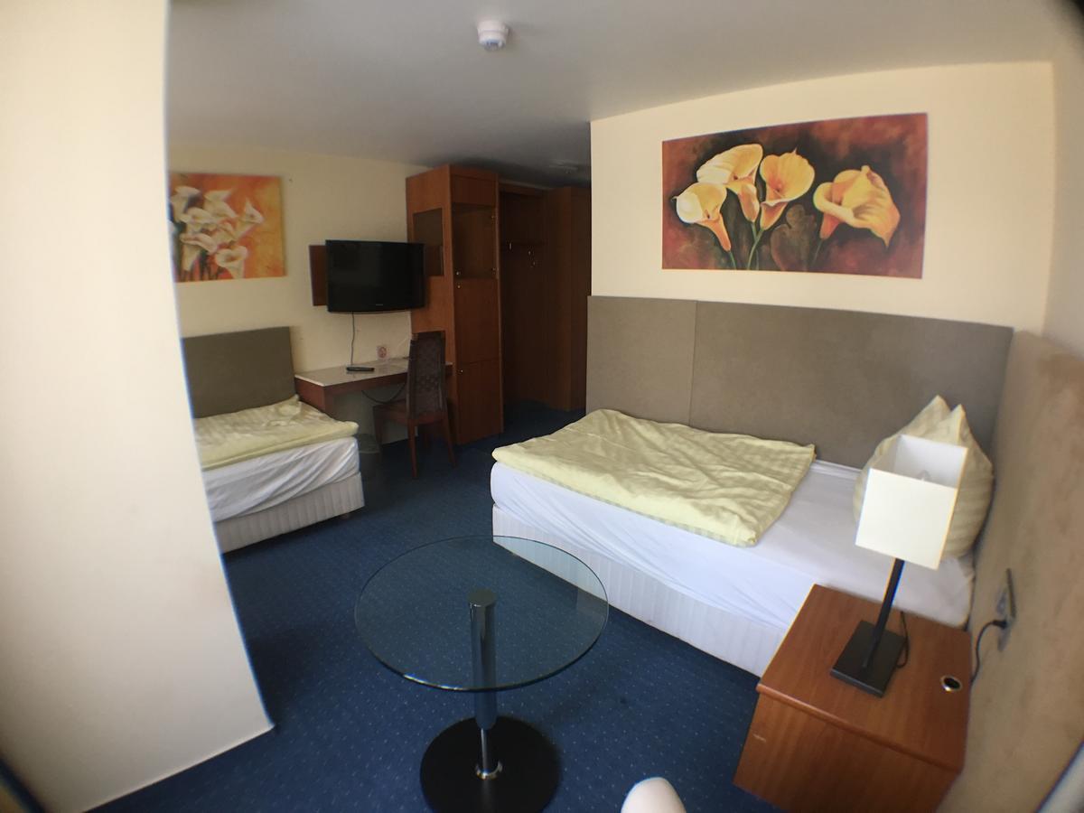 Motel Monteur Ашерслебен Екстер'єр фото